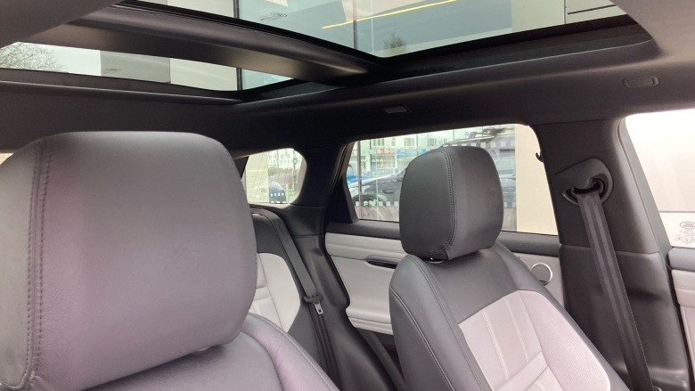 Land Rover Range Rover Evoque 1.5 P300e R-Dynamic SE 5dr Auto Hatchback